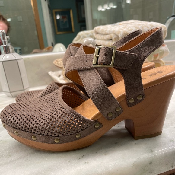 KorkEase Shoes Korks Abloom Clog 8 Poshmark